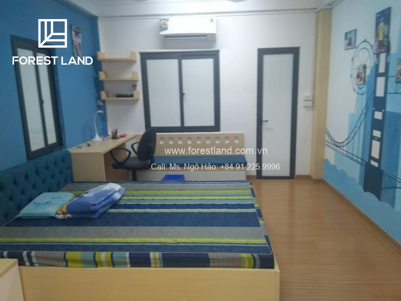 Nhà tập thể cũ 